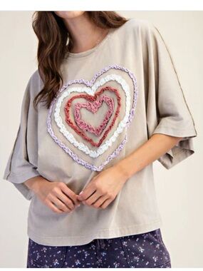 NWT Easel Short Sleeve Ruffle Heart Terry Knit Top